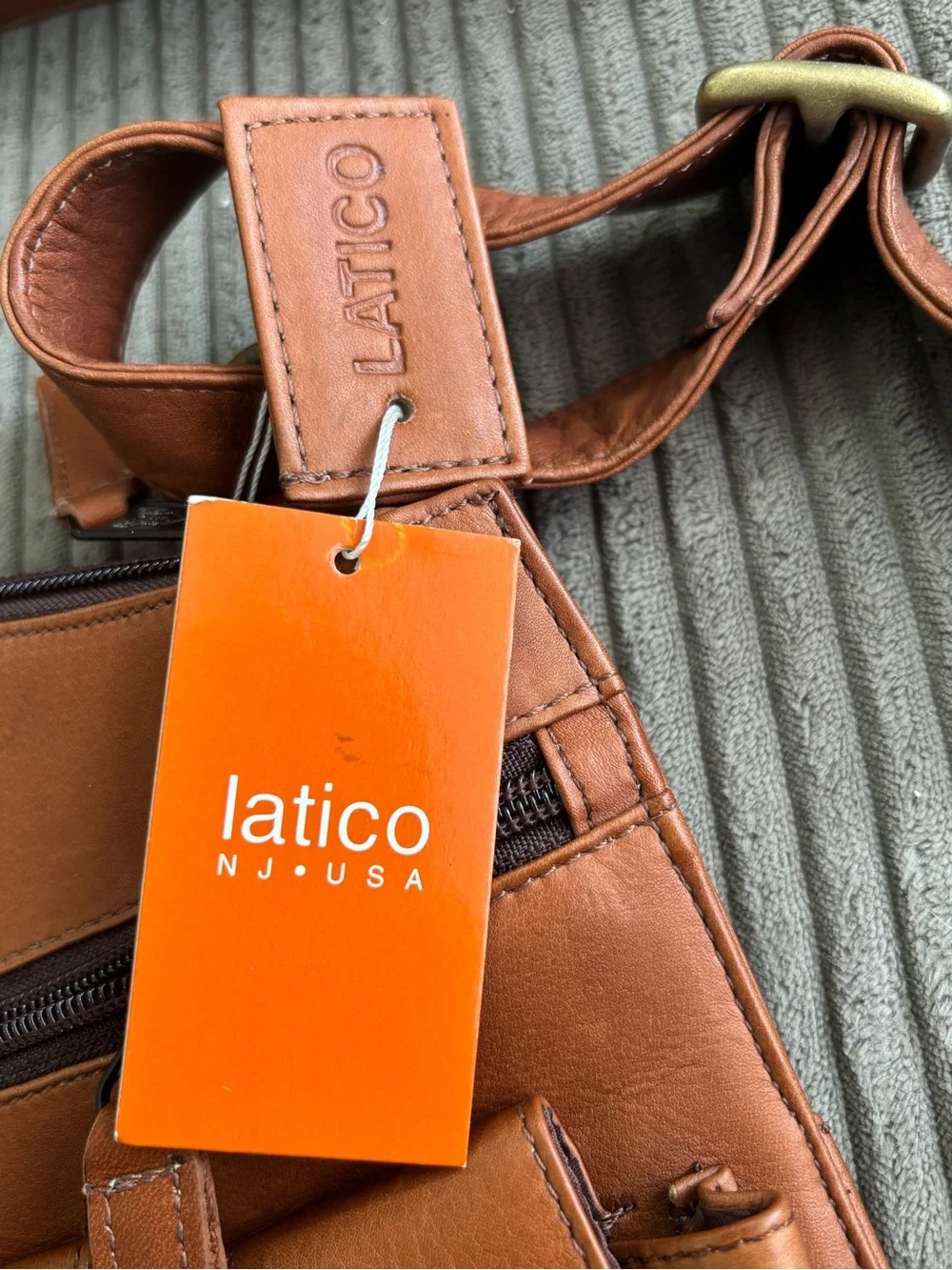 Latigo Leather Messenger Bag in Cognac Brown